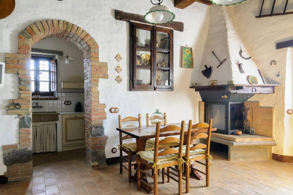 Girasole Cottage Overlooking The Orcia Valley In Tuscany Радикофани Экстерьер фото